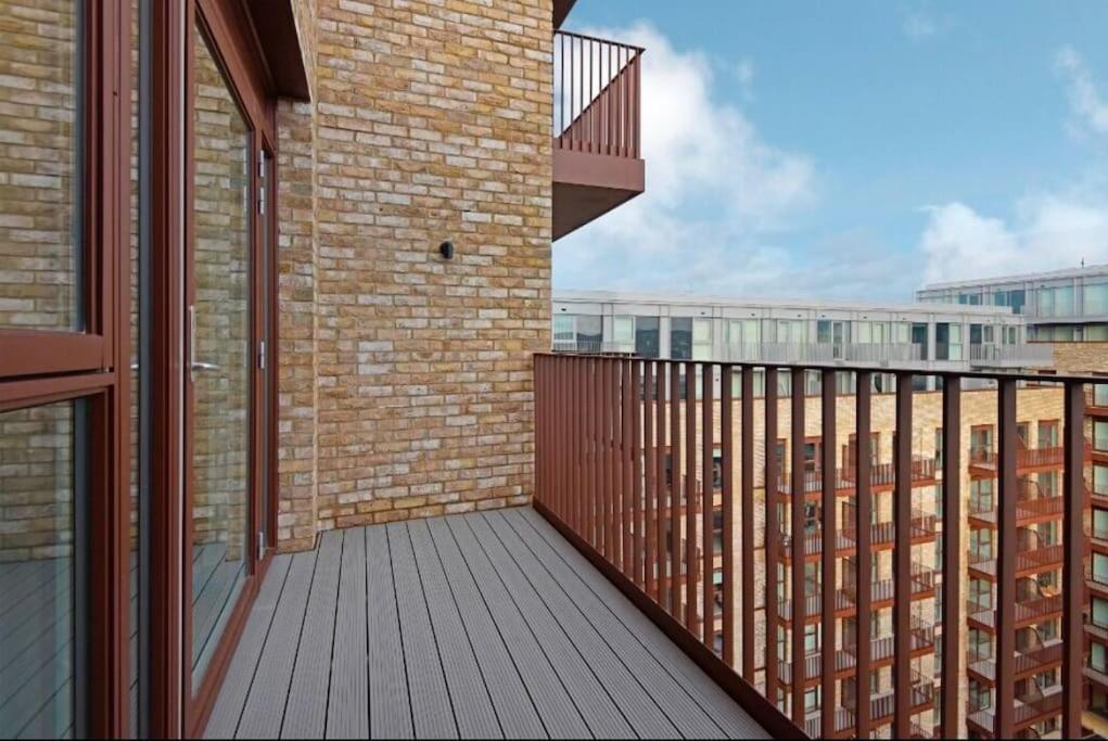 City Escape - Royal Wharf London Eksteriør billede