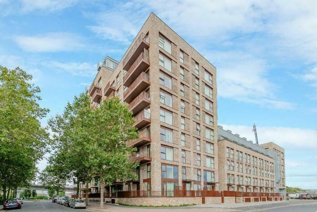 City Escape - Royal Wharf London Eksteriør billede